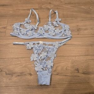 NIP Blk Lux Boutique Light Blue Sheer 3D Floral Lingerie Set size medium